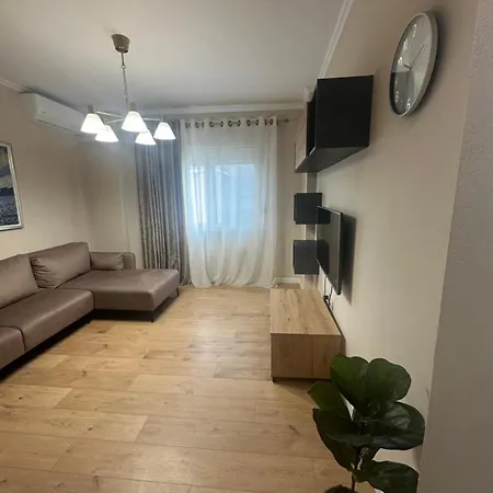 Eja 2 Apartment