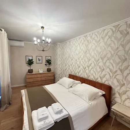 Eja 2 Apartment